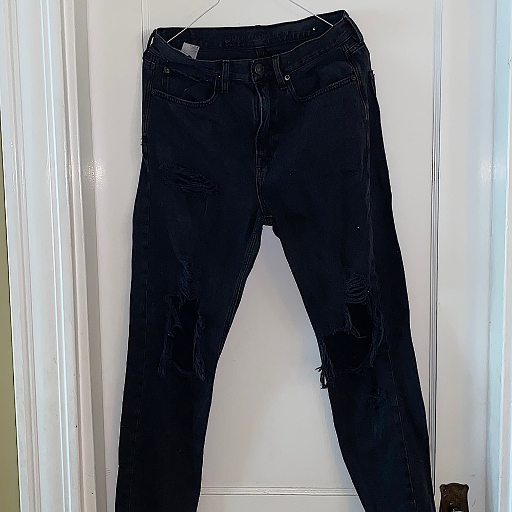 American Eagle Ripped Black Mom Jeans High Rise Size 6